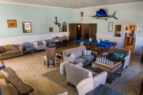 Hi - Monterey Hostel
