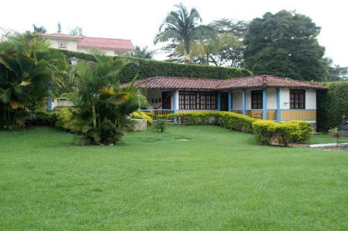Hostal Villa Flor Blanca