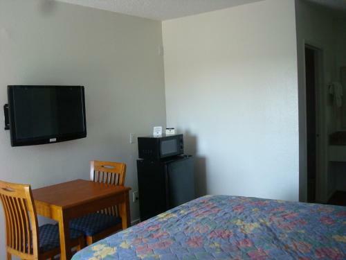Oak Tree Motel