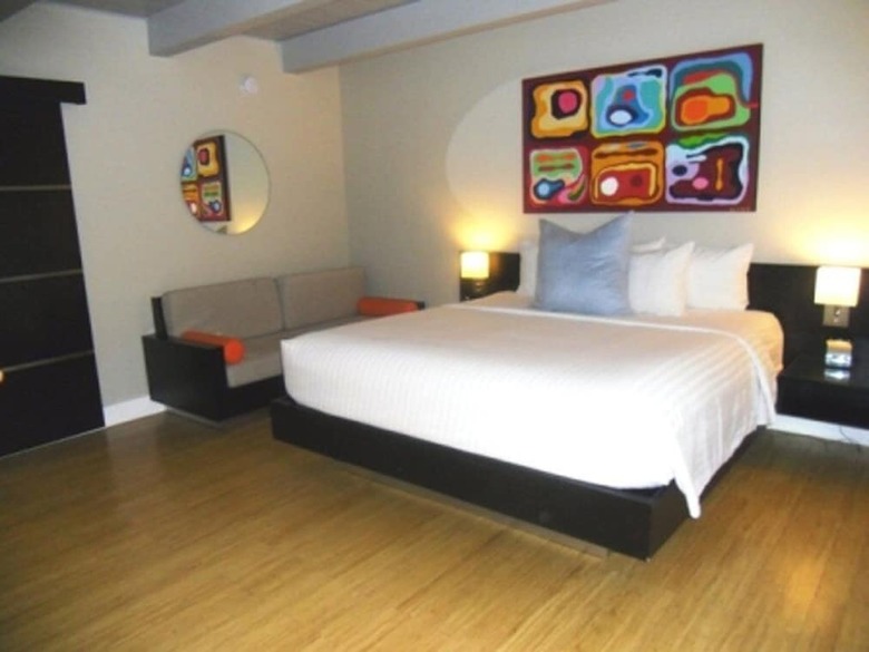 Hotel Current