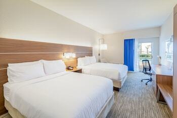 Hotel Holiday Inn Express Orange Beach - On The Beach