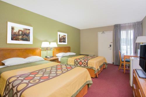 Hotel Super 8 Madison East