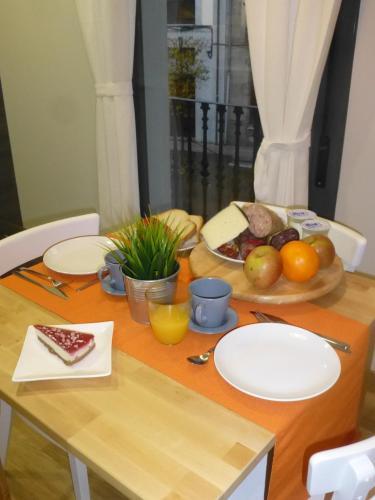 Hostal L'astrolabi Guest House