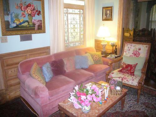 Bed & Breakfast Blooming Garden Inn