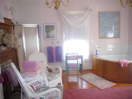 Bed & Breakfast Blooming Garden Inn