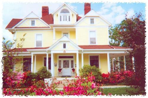 Bed & Breakfast Blooming Garden Inn