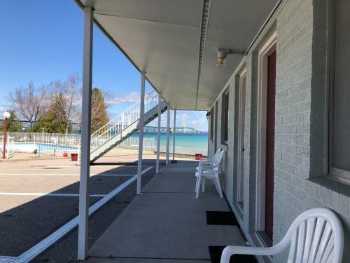 Riviera Motel