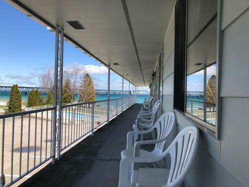 Riviera Motel