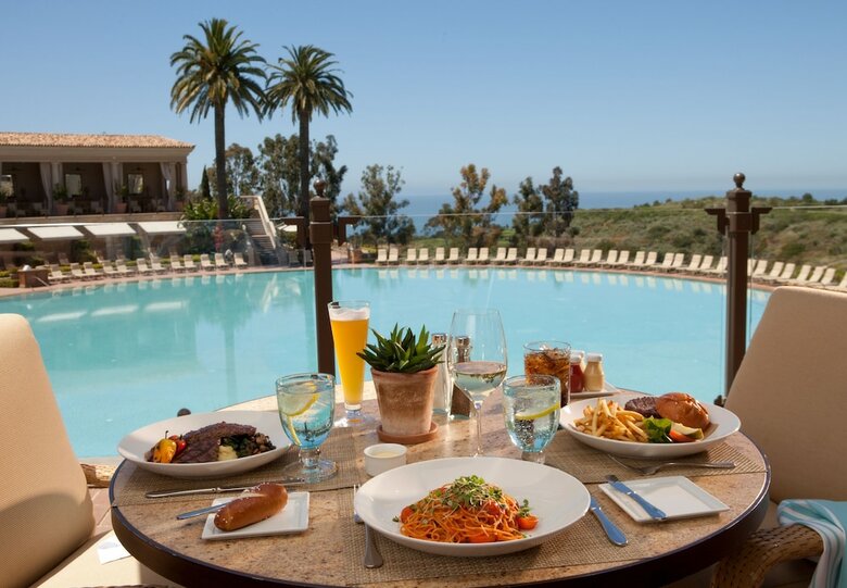 Hotel Resort At Pelican Hill