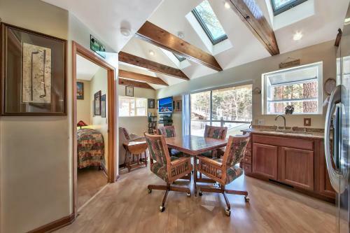 Hodge Podge Lodge By Tahoe Management Services
