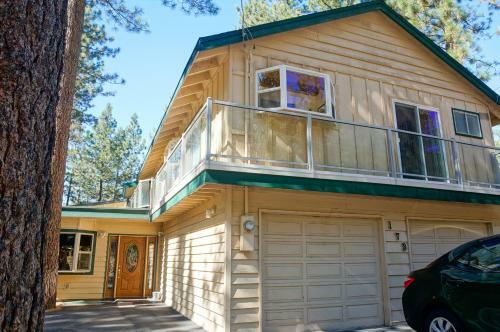 Hodge Podge Lodge By Tahoe Management Services