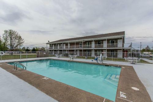 Motel Rodeway Inn Jackson