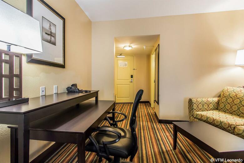 Hotel Comfort Suites Jackson