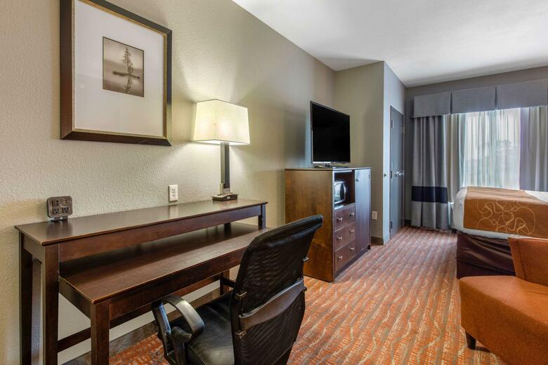 Hotel Comfort Suites Jackson