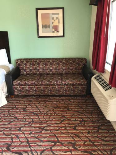 Motel High Five Inn