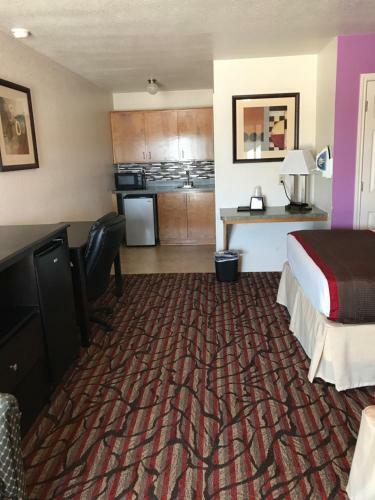 Motel High Five Inn