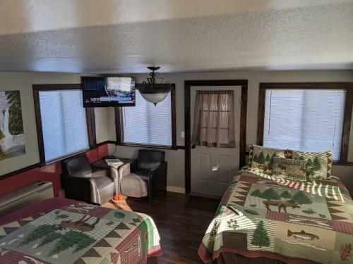 9-w Cabins