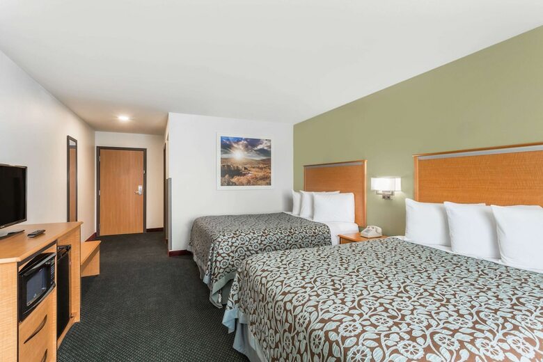 Yellowstone West Gate Hotel