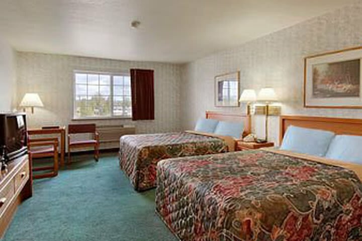 Yellowstone West Gate Hotel