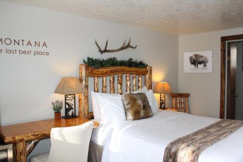 Evergreen Motel