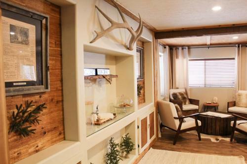 Evergreen Motel