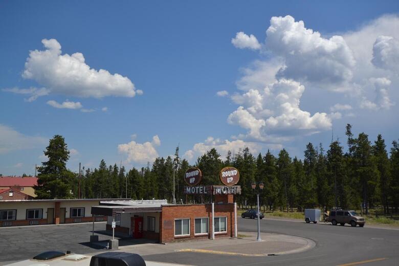 Motel Dude & Roundup