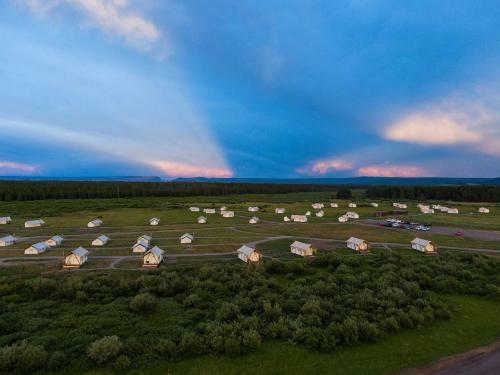 Yellowstone Under Canvas