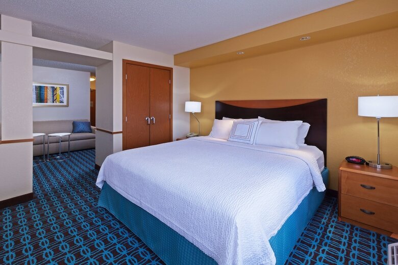 Hotel Fairfield Inn & Suites By Marriott Rogers