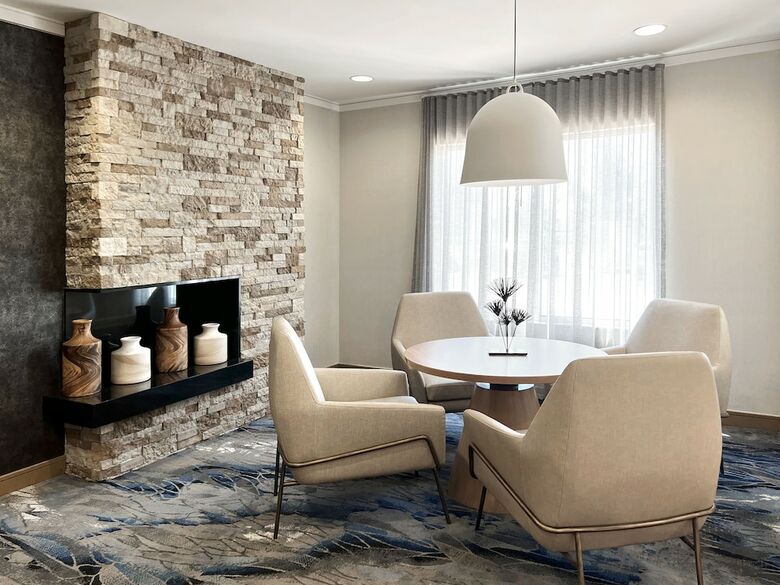 Hotel Fairfield Inn & Suites By Marriott Rogers