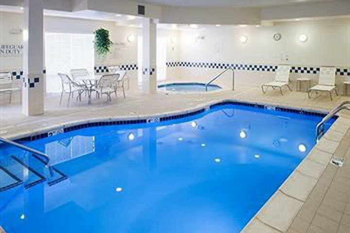 Hotel Fairfield Inn & Suites By Marriott Rogers