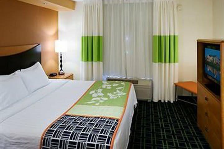Hotel Fairfield Inn & Suites By Marriott Rogers