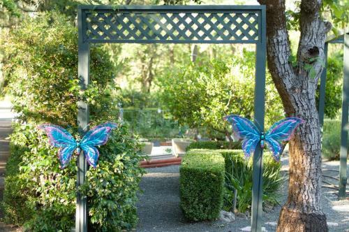 Bed & Breakfast Foothill House
