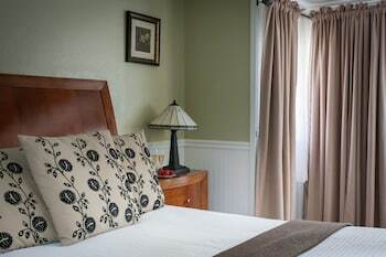 Bed & Breakfast Craftsman Inn