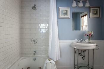 Bed & Breakfast Craftsman Inn