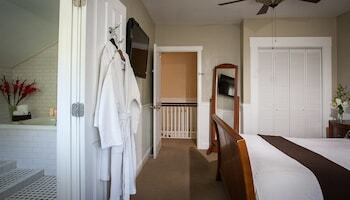 Bed & Breakfast Craftsman Inn