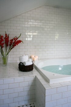 Bed & Breakfast Craftsman Inn