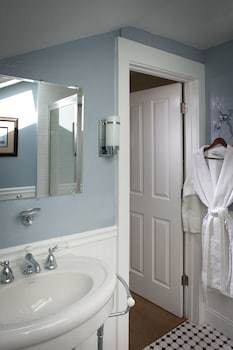 Bed & Breakfast Craftsman Inn