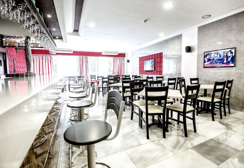 Aparthotel First Flatotel International