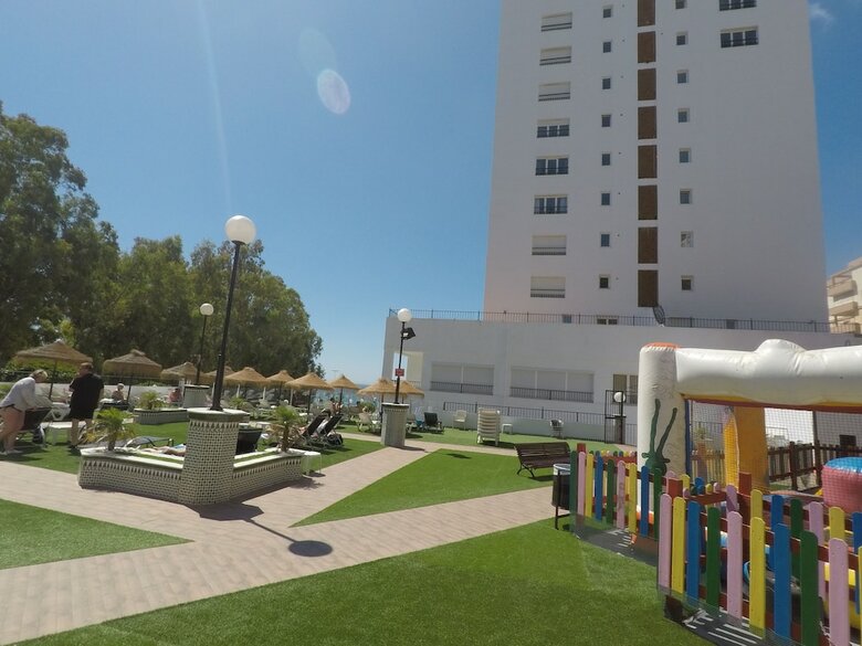 Aparthotel First Flatotel International