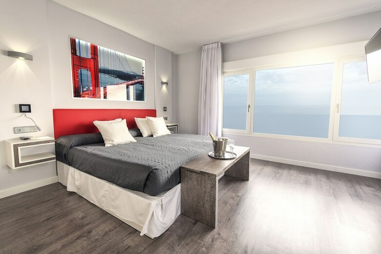 Aparthotel First Flatotel International