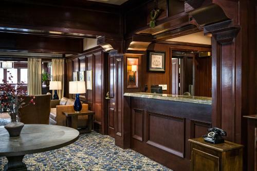 Hotel Poste Montane Lodge By East West Resorts