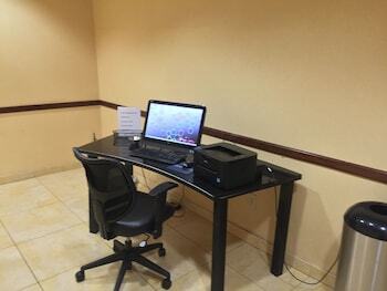 Charleston Capitol Hotel