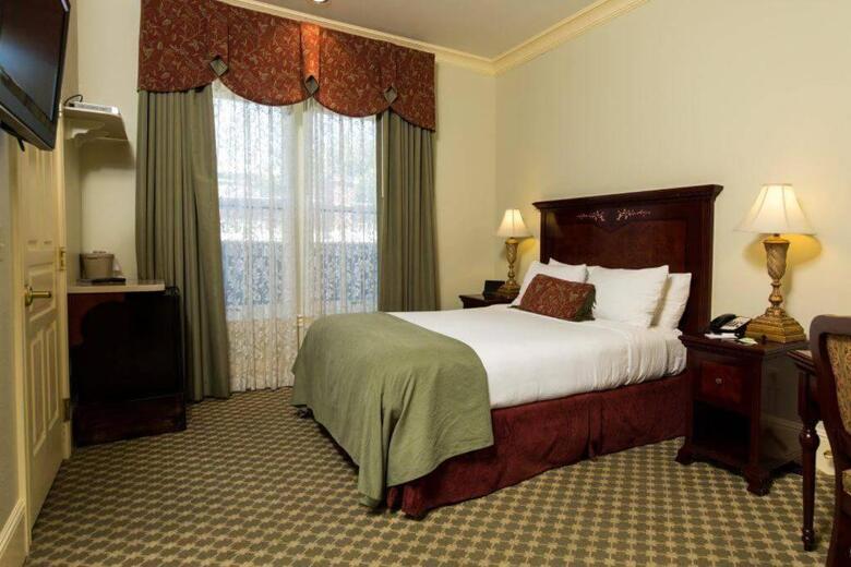 Diamond Hotel