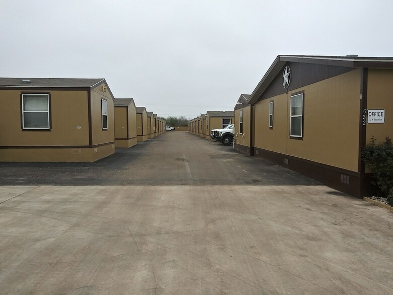 Cotulla Mobile Home