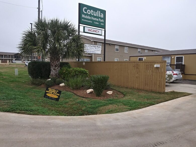 Cotulla Mobile Home