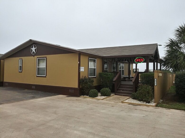 Cotulla Mobile Home