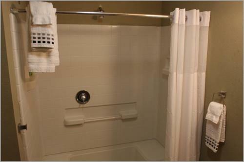 Hotel Eagles Den Suites At Cotulla