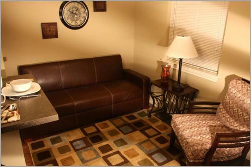 Hotel Eagles Den Suites At Cotulla