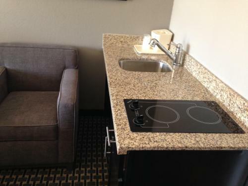 Hotel Quality Inn & Suites