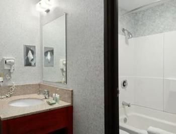 Motel 6 Naperville